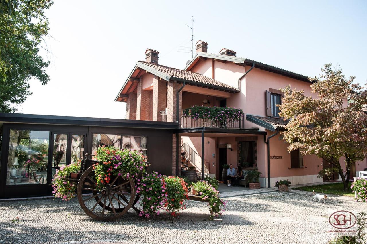 San Giacomo Horses & Agriturismo Arluno Bagian luar foto